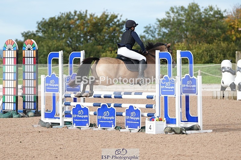 250921-100319-02092 - Cls 4 Pony British Novice and 80cm