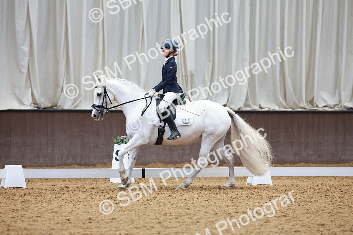 SBM_008941 - Prelim 5 - 8.30-9.47