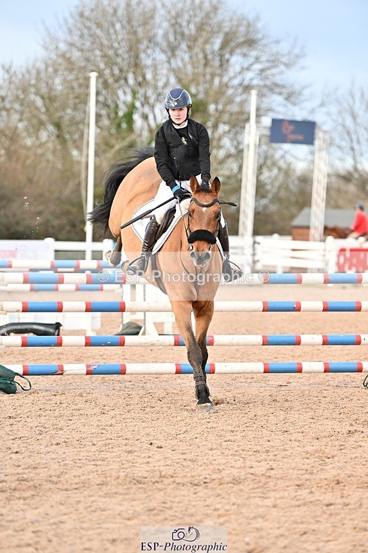 241208-132629-01778 - Cls 21 Newcomers and 1.10m Open