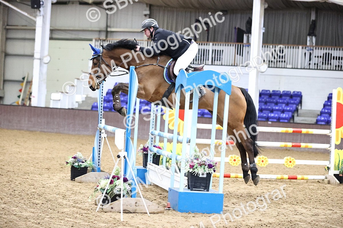 SBM_005598 - Class 17 - Senior Newcomers 1.10m