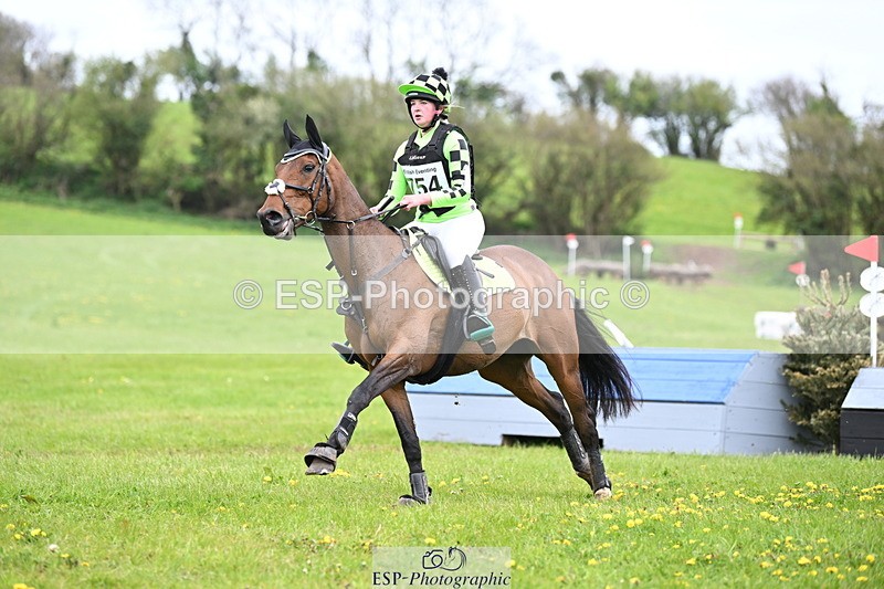 250419-142007-11924 - 754-Caitlyn.Faull-HAY.THERE.MONA