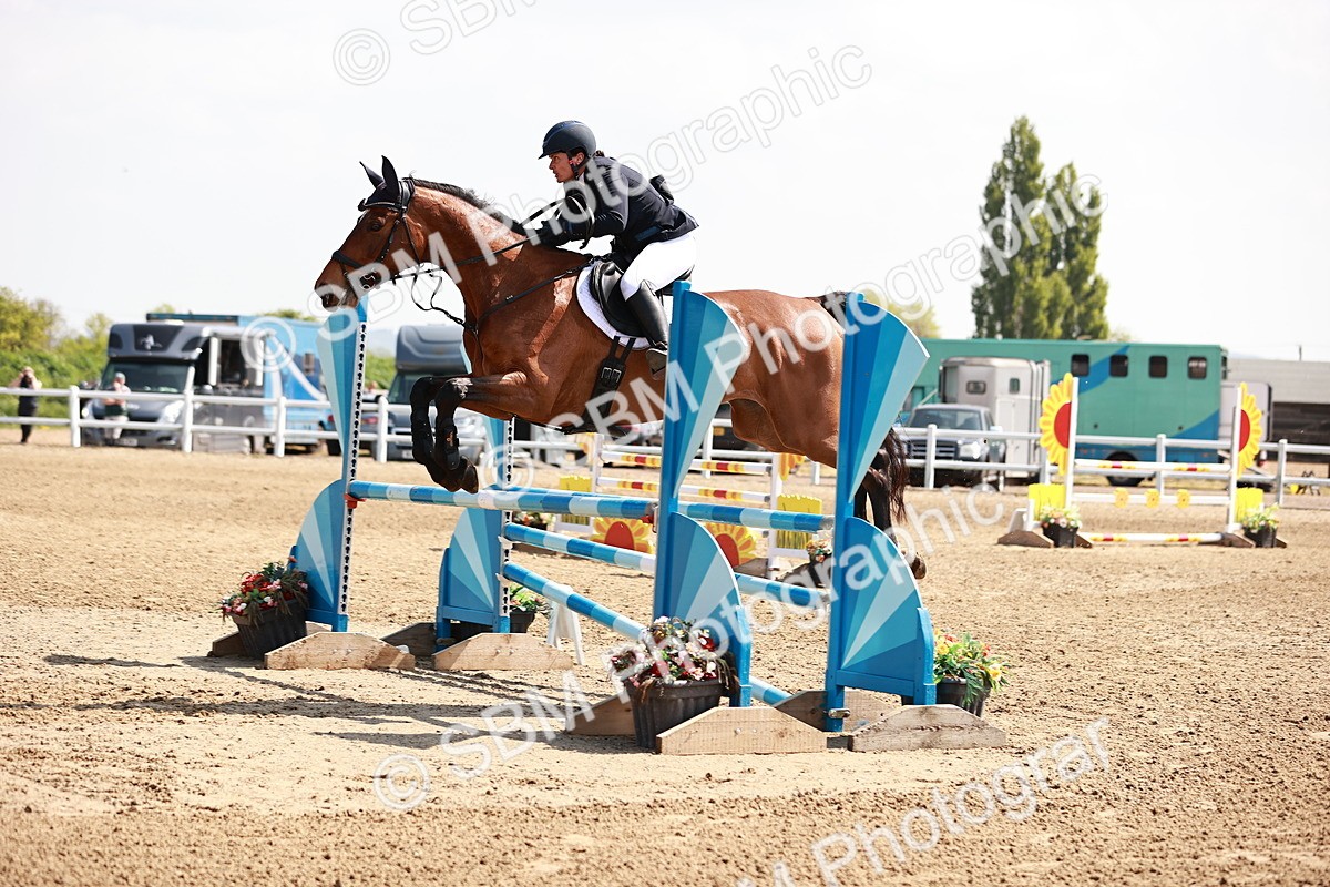  - Class 23 - Senior 1.05m