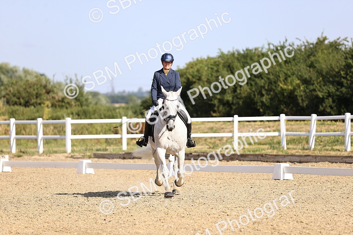 SBM_008703 - Novice 5 - 08.30-9.33