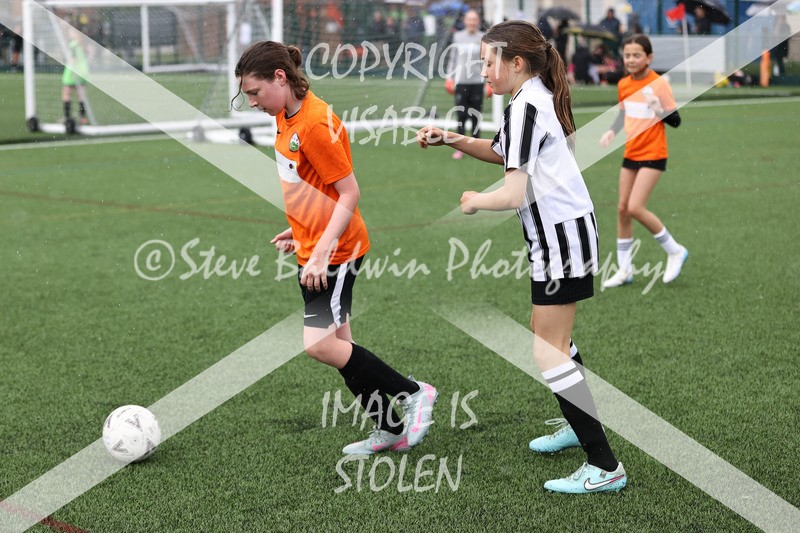1DX31743 - Sat 6th U12 Girls