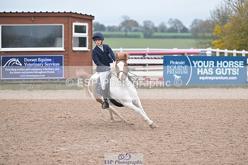 251116-100106-01096 - Cls 2 Pony Intro 70cm