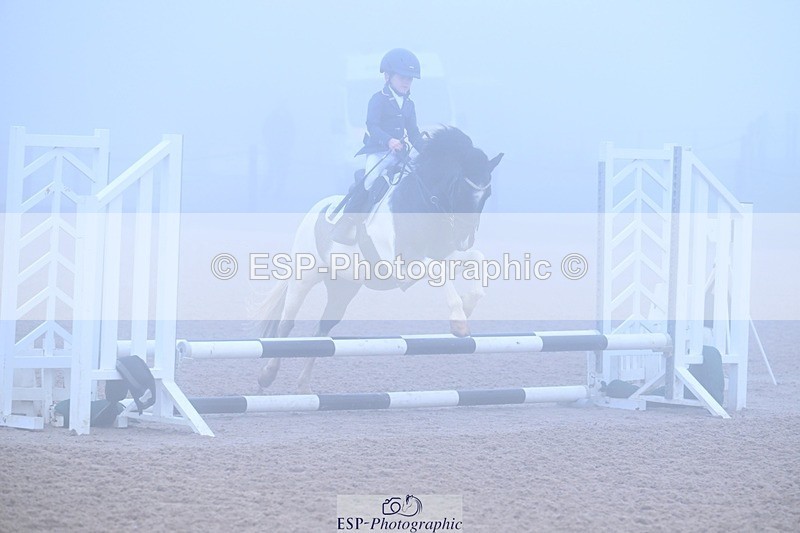 251115-092706-00296 - Cls 19 Clear Round 40cm