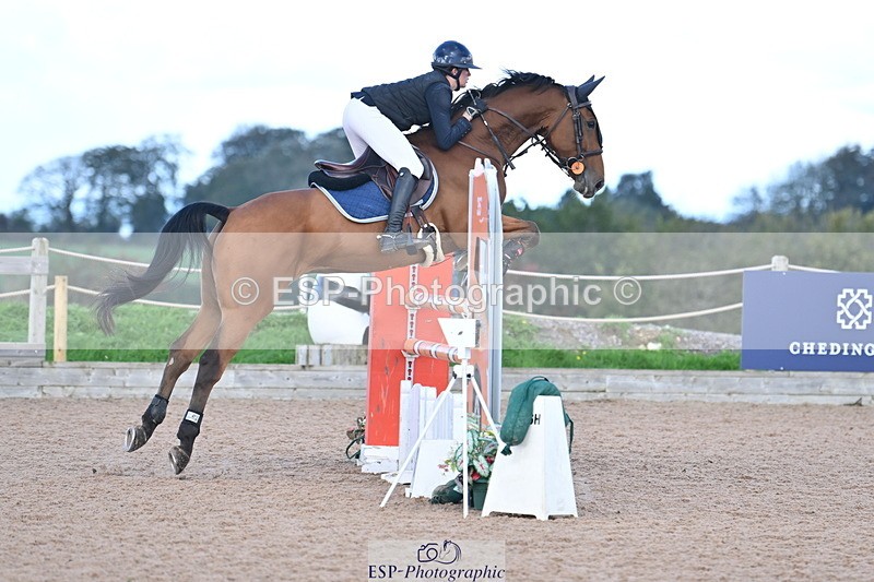 231014A-112211-04363 - Cls 18 Newcomers & 1.10m Open