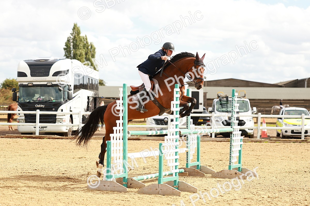 SBM_001366 - Class 4 - Senior Newcomers - 1.10m