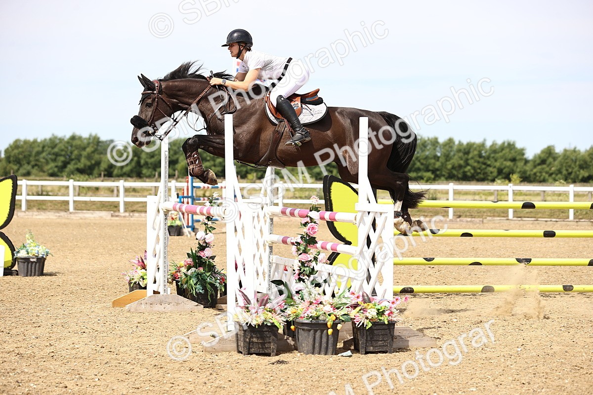 SBM_000481 - Class 15 - Redpost Equestian Senior Foxhunter - 1.20m