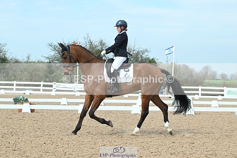 250403-103129-01423 - 036-Abbie.Newbury-Seagry.Viceroy