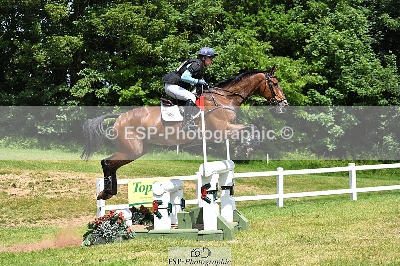 230528-134324-17105 - 462-WOODLANDS_BE_DARING-Sasha_Hargreaves-XC