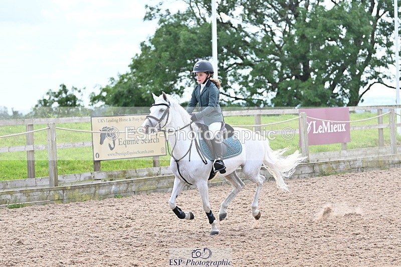 240628A-161813-01425 - Cls 5 Stepping Stones 128cm + 138cm