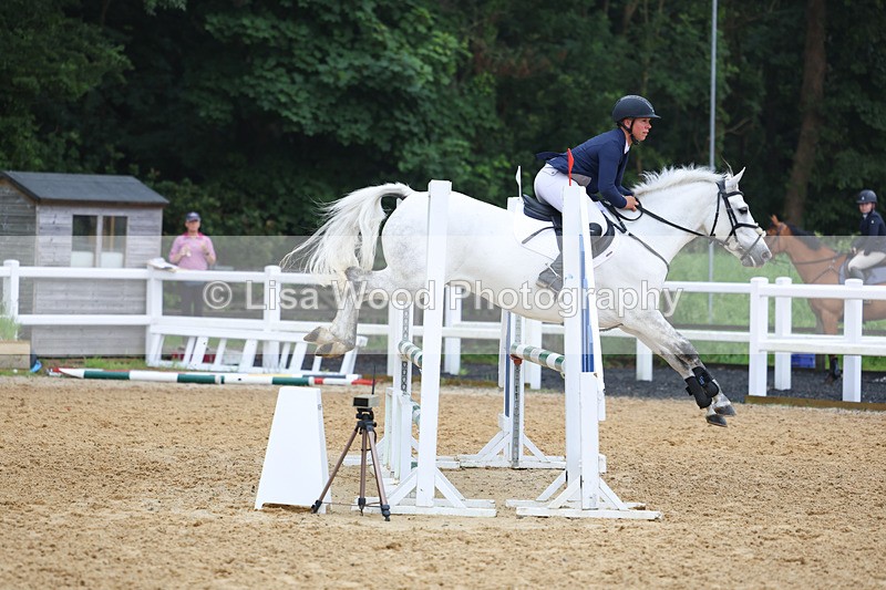 3E7A5315 - Class 4: Senior British Novice/90cm open