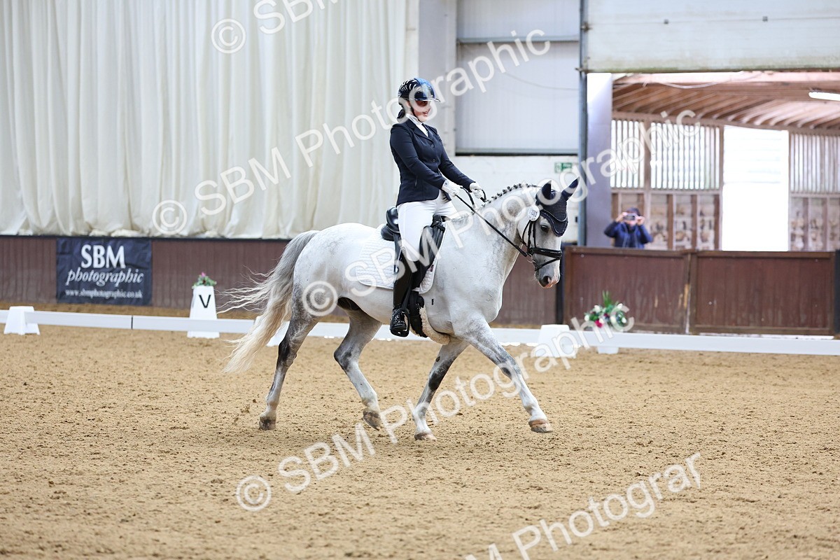 SBM_015942 - Class 15 - Novice FSM - 9.50 - 11.10