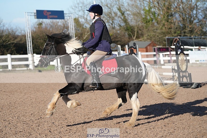 251130-105158-01010 - Cls 4 Pony Brit Nov & 80cm Open