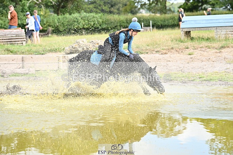 250821B-111547-00235 - Group B - Danielle