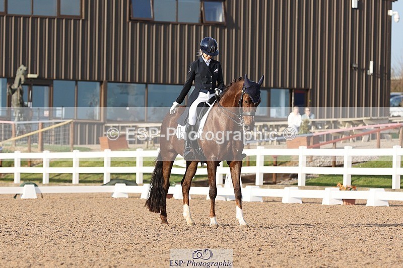 250404-180937-08225 - 131-Francesca.Cawley-Dame.Blanche