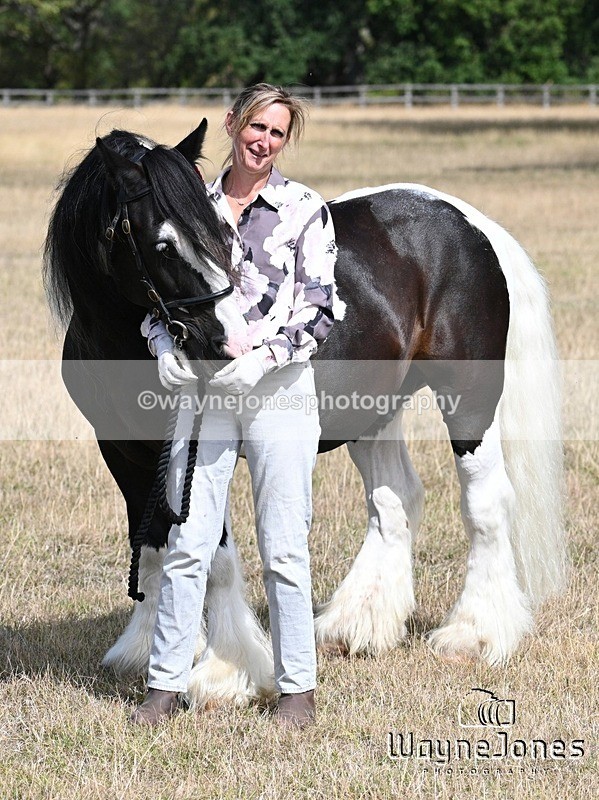 WJ7_9788 - Kellie and Nancy at Swallowfield 31-08-26