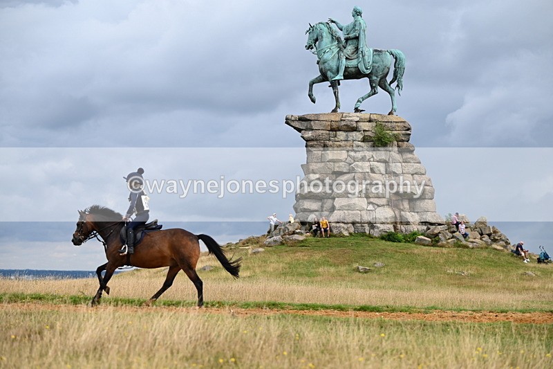 DSC_4717 - Time at Statue 11:10 to 11:42