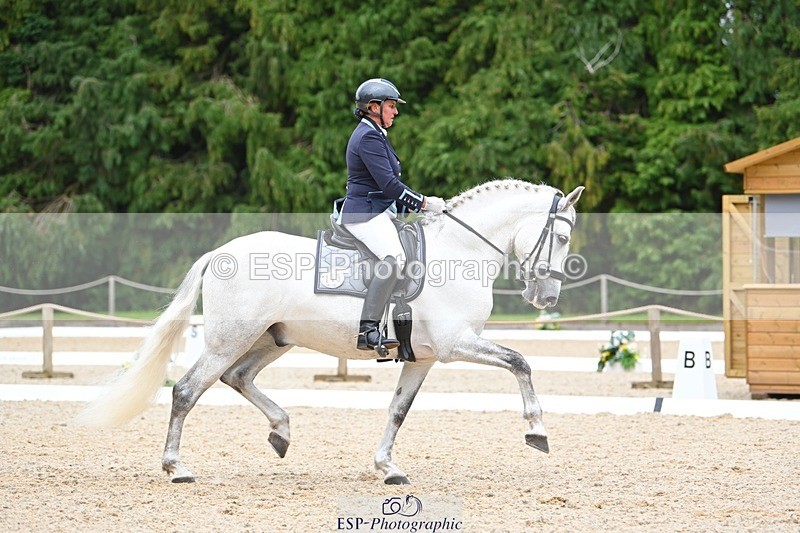 230813-173057-08676 - Cls 14 Medium Silver 16.45 to End