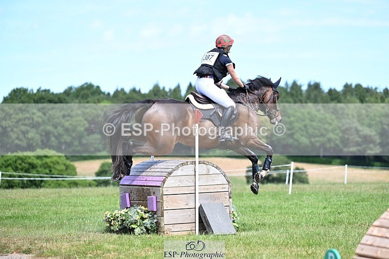 260530A-123917-14199 - C-387-Emma.Shaw