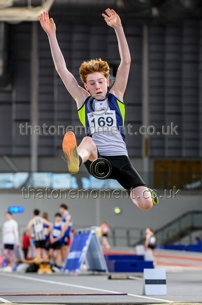 AgeInd25SAT-910909 - Field Male