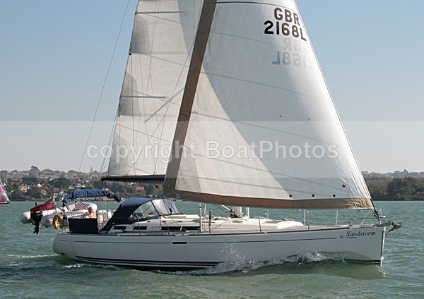 111001 SANDSTORM GBR2168L IMG_1560 - Sailboats - monohull