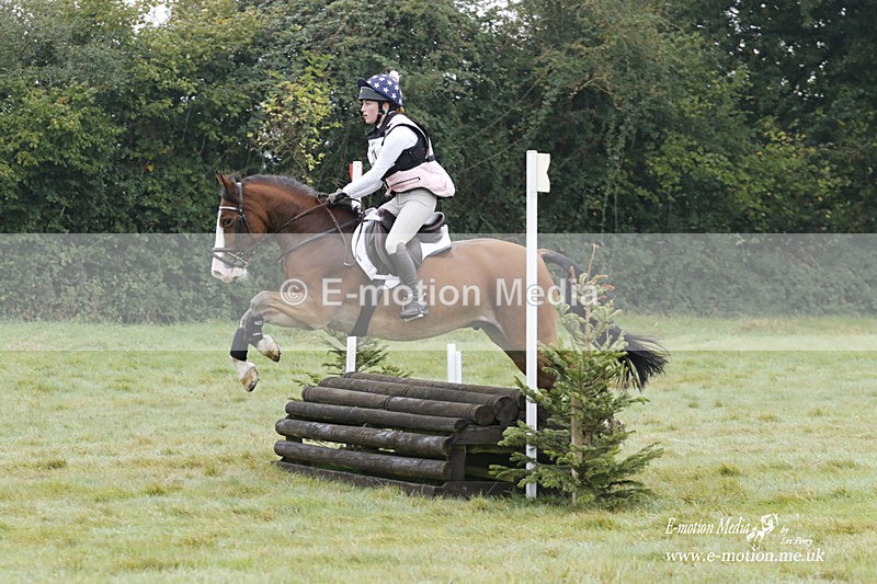WWHT 171021 0501 - Novice Restricted (0.80m)  17/10/21