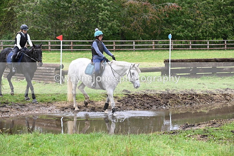 WJ6_6051 - Time at Photographer 12:41 to 13:05
