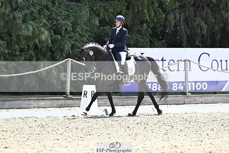 250810A-121220-05668 - 144-Dominique.MillsSermaggio