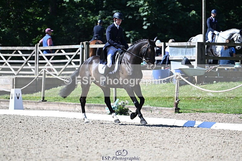 250522A-103524-03149 - A-012-Archie.Tulloch-ZIPPED.UP