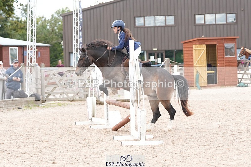 250921-145639-03747 - Cls 20 Pony 80cm Derby