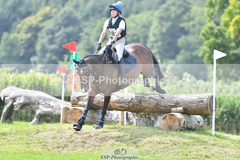 240803-150627-08133 - 181-Charlotte_Bradbury-KENSINGTON_EMPIRE