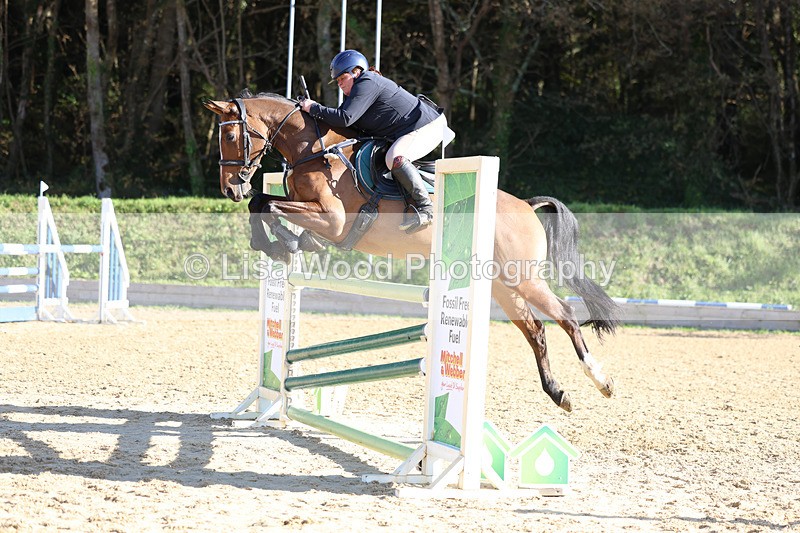 3E7A5685 - Class 7: Senior Newcomers/1.10m open