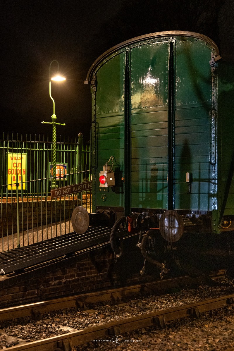 Rear carriage - Colour of Darkness