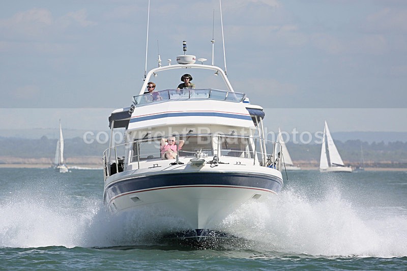 160806 KASIMA Y92A0426 - Flybridge Cruisers