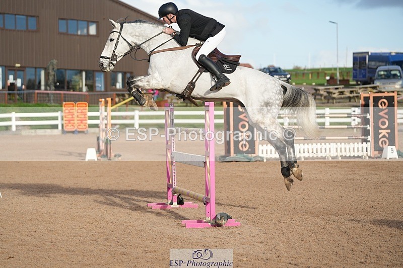 251108-143038-02864 - Cls 16 Snr 1.30m and 1.40m