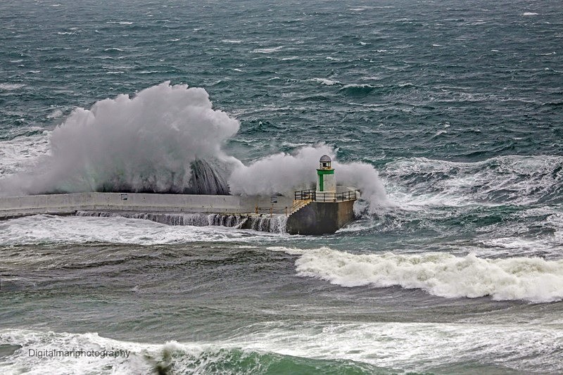 Laxey Harbour Wave - Sea of Man