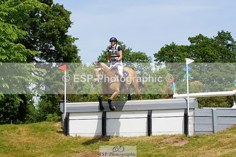 230528-135228-17463 - 464-GRANDE_BY_DESIGN-Emma_Manton-XC