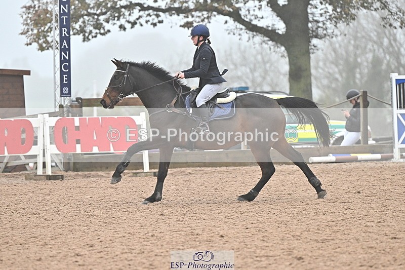 241103A-111801-06983 - SUN Cls 18 British Novice and 90cm Open