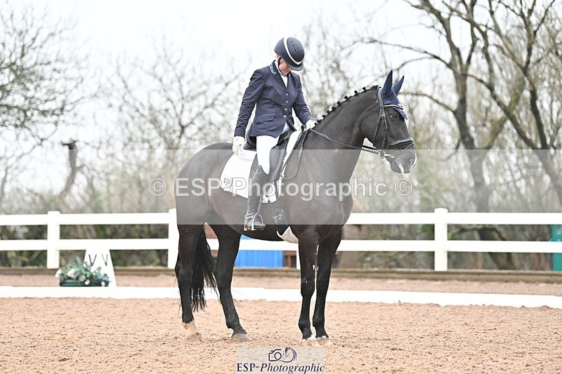 250215-135617-03958 - 228-Louise.Hutchinson-Shovern.Noire