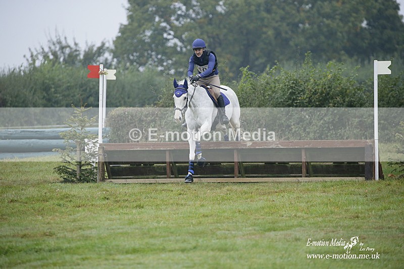 WWHT 171021 0051 - Novice Restricted (0.80m)  17/10/21