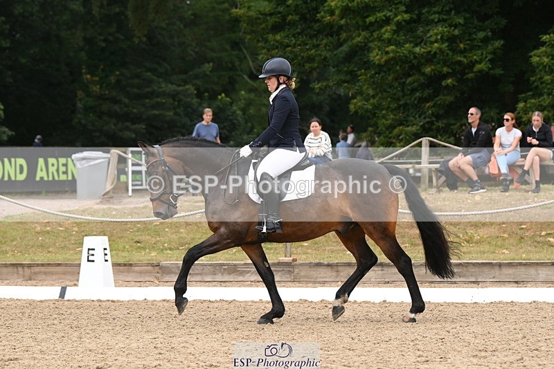 250720A-121114-10164 - 098-Becky.Littleton-Optical.Illusion