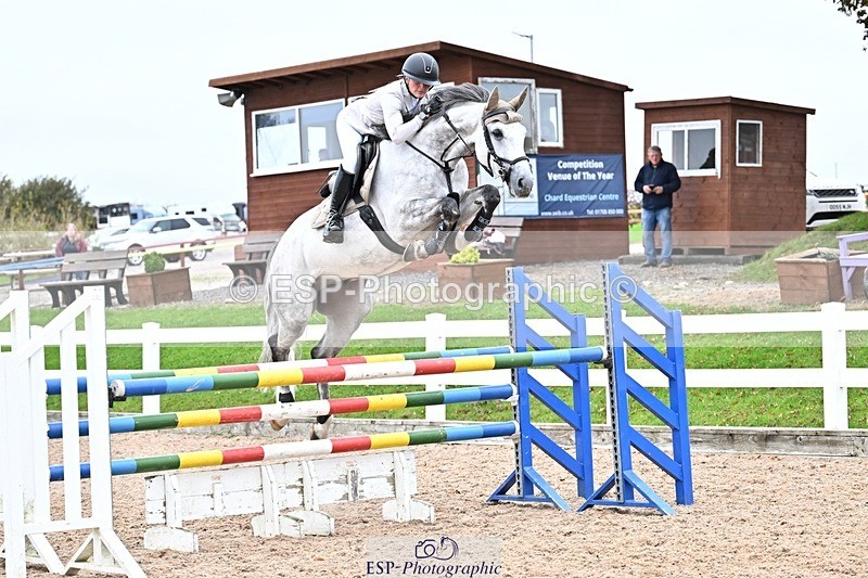 251015-131810-00534 - Cls 4 Newcomers and 1.10m Open