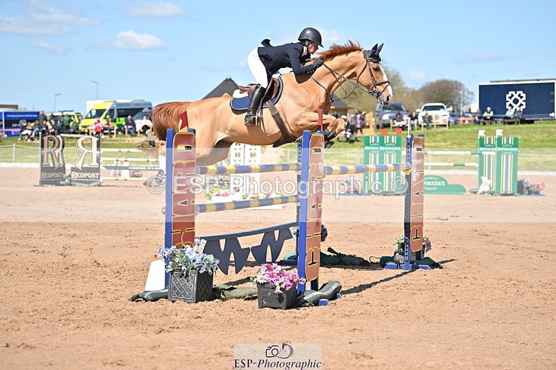 240420A-140918-11626 - Cls 7, 2 Star Medium Tour 1.35m