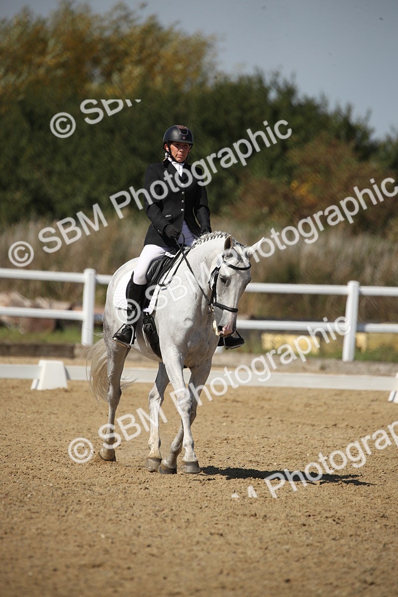 SBM_005144 - Class 11 - Novice 5 - 11.41-12.58