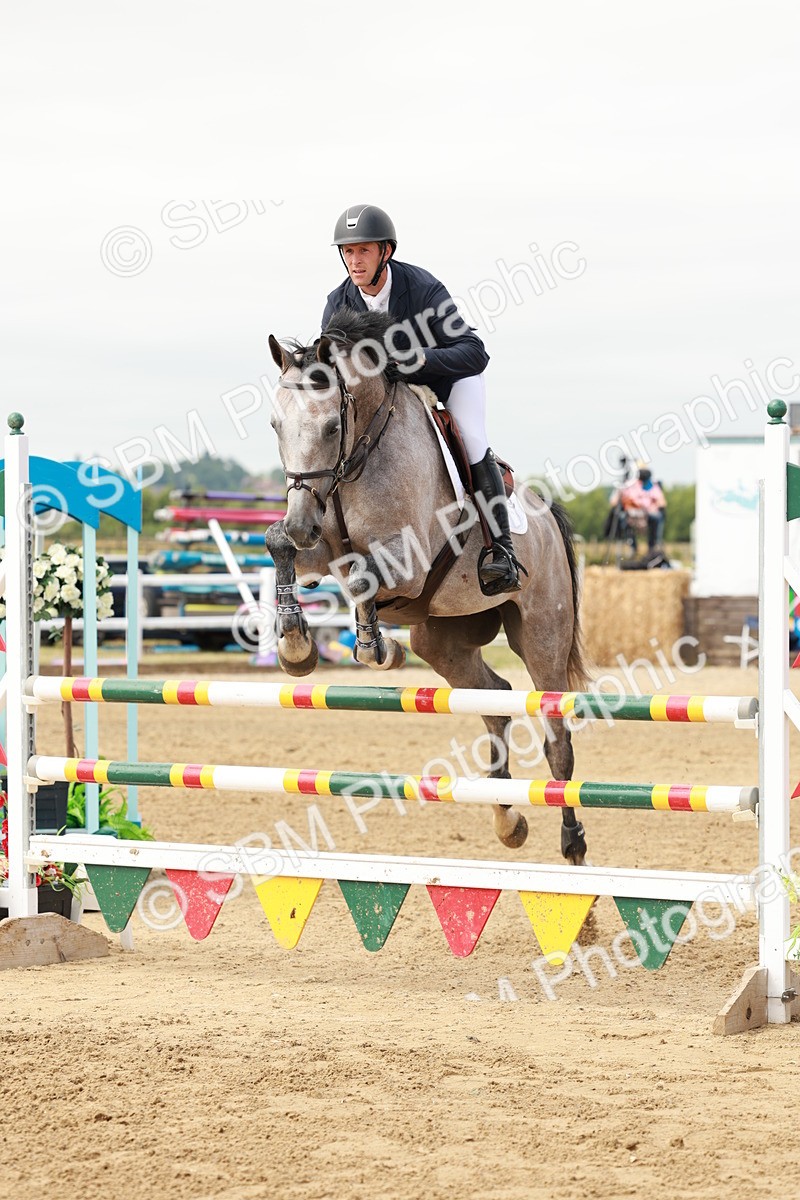 SBM_016874 - Class 20 - Senior Newcomers - 1.10m