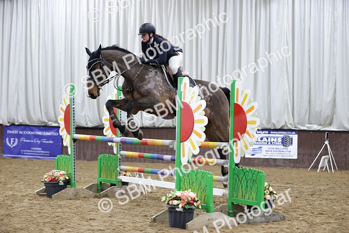 SBM_001138 - Class 4 - Senior Newcomers/ 1.10m Open