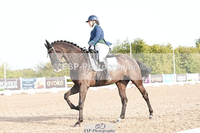 250817-084200-07299 - 144-Hayley.JamesKingstone-W