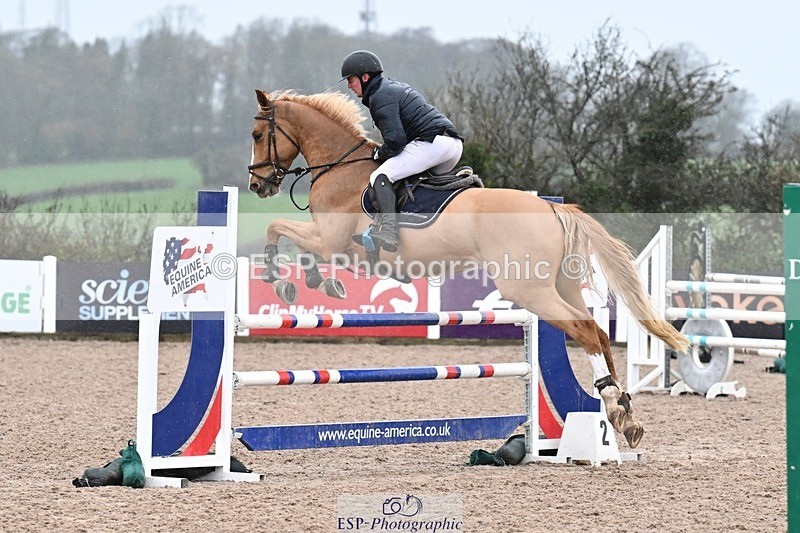 251205-123138-00487 - Cls 7 Snr Newcomers and 1.10m